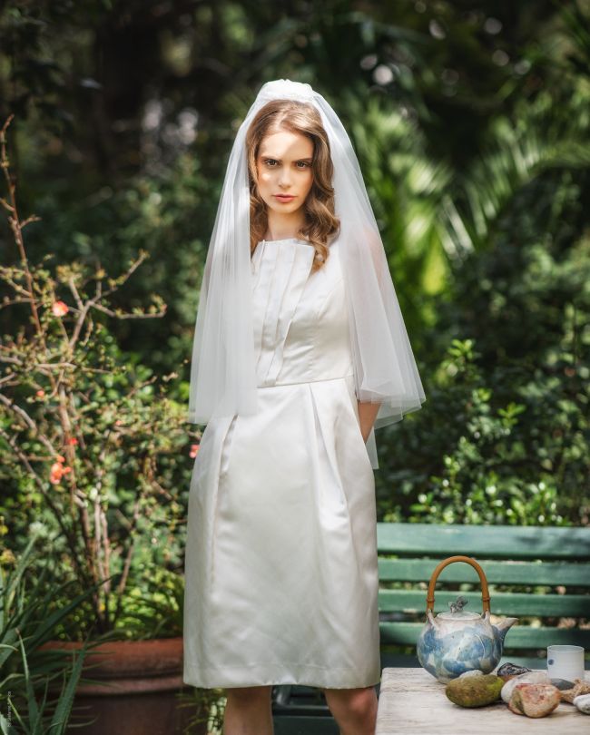 lady wedding dress in the garden